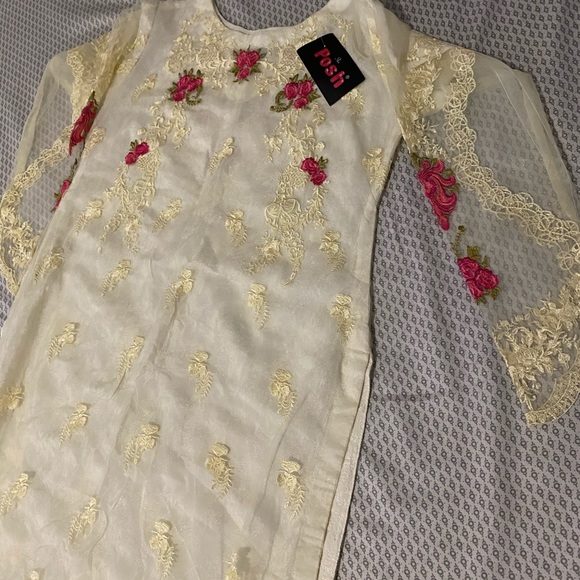 New With Tags - Pakistani Shalwar Kameez ShaPosh - Picture 3 of 12